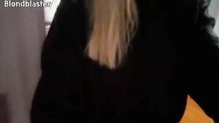 Gorgeous thick booty babe pooping hot load