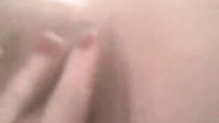 Pussy fingering and pee