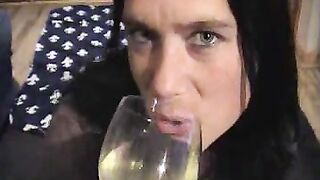 Lovely curvy amateur babe sucking cock and licking pee