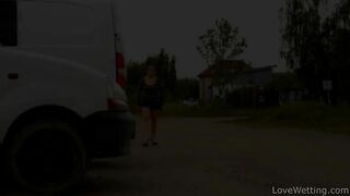 Big Booty Babe Piss behind the bus