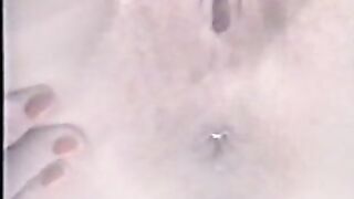 Curvy amateur wife pooping in the bathtub