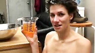 Amateur pee loving wife