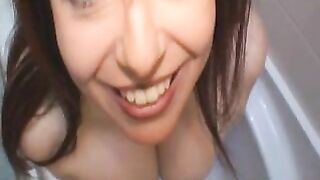 Cock sucking brunette babe taking heavy piss in her mouth