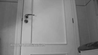 Amateur wife farting and pooping at home