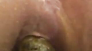 Wet and pooping asshole