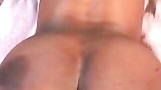 Gorgeous thick black ass lady and yellow poop