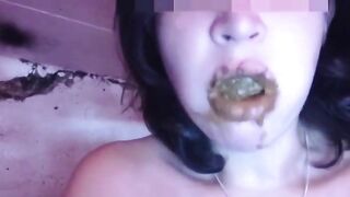 Cute amateur girlfriend eating shit