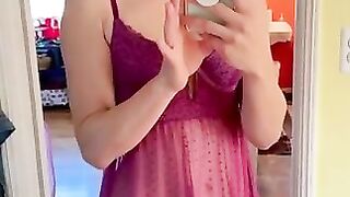 Slut wipes her ass after taking a shit on the toilet