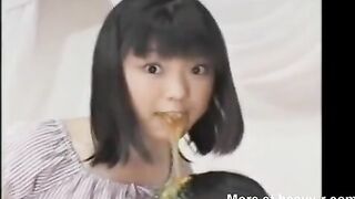 Asian girl has her ass eaten out in the street