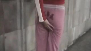 Dany public pants mess solo