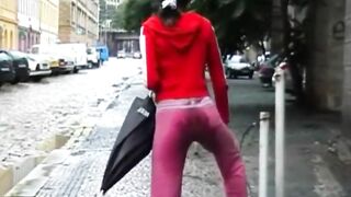 Dany public pants mess solo