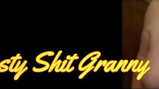 Very horny bbw smearing shit on her bulky ass