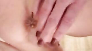 Thick big boobs mommy shitting and masturbating