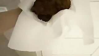 Lovely huge ass girlfriend showing her shit