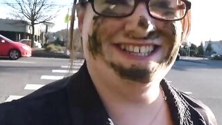 Chunky young girl rubbing shit on her face