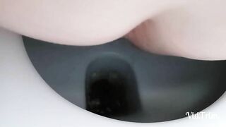 Naughty Sarah taking a dump