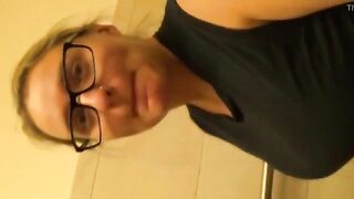 Curvy nerdy milf shit play