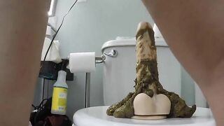 Big booty Shitting while anal fucking dildo