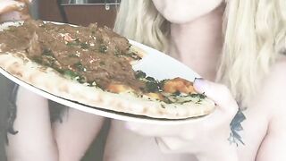 Shitty Pizza for sexy blonde babe