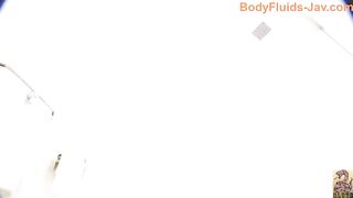 Nice ass Japanese babe shit teasing and pooping