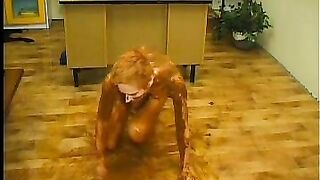 Small tits milf rubbing herself with shit