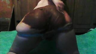 Oldie smearing shit on ass