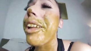 Gorgeous poop hunter lesbians