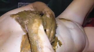 Woman spreads shit all over her own ass