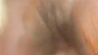 Girl spreads her asshole wide while pissing