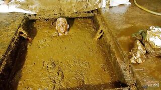 Woman submits and takes a bath in her own filth