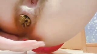 Dirty lady and hot shit