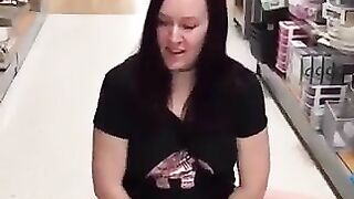 Public shitting in the shopping market