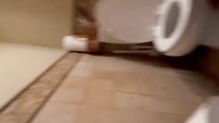 Chubby ass wife shitting hard