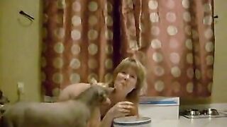 Chubby blonde milf eating her shit