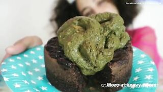 Latina girl showing her yummy ass and shit