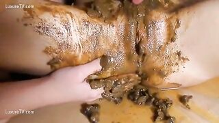 Shitty Lesbian Pussy Eating & Smearing Play