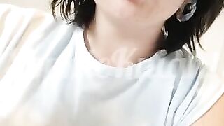 Juicy round big ass dropping pretty hot shit