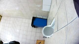 Asian babe squat and drop