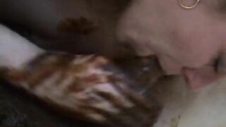 Sucking dick while pooping and peeing on hubby