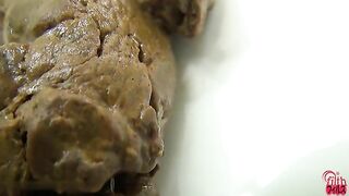 Juicy ass shitting while taking a walk