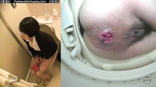 Japanese office lady takes a dump