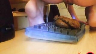 Long hard turd on the tray