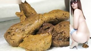 Stylish naked Japanese gal shitting