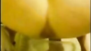 Amateur girl and hot shit closeup