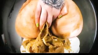 Beautiful creamy shit on lovely bubble booty