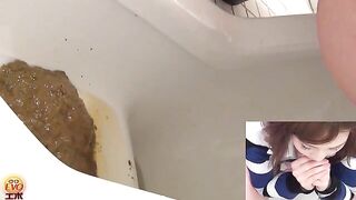 Pretty ass Japanese gal shitting