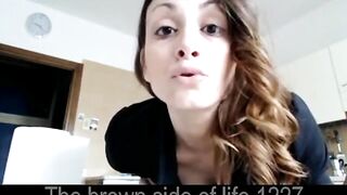 Pretty brunette amateur girlfriend shitting on the table