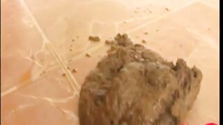 Hot cite girl shitting lovely load