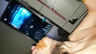 Amateur gal eating shit