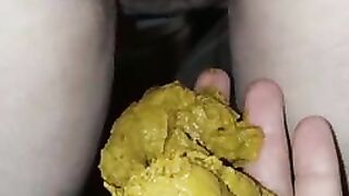 Hot looking wifey poop in hand